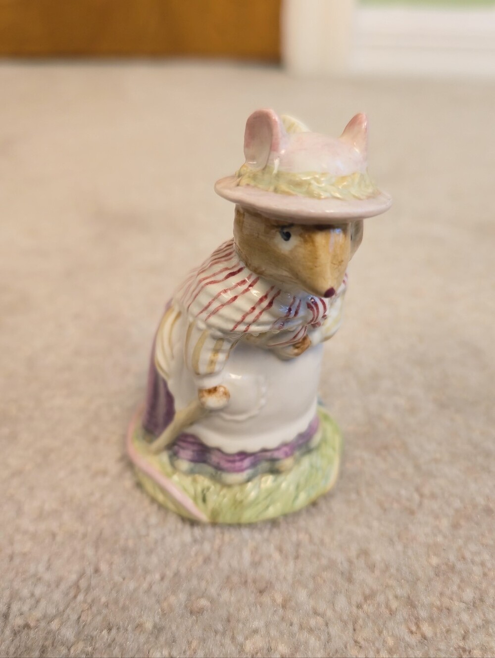 OLD MRS. EYEBRIGHT Brambly Hedge Royal Doulton DBH9 1983 without box